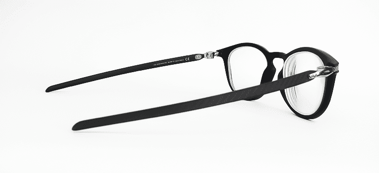 Como apertar óculos: saiba como fazer ajustes em sua armação