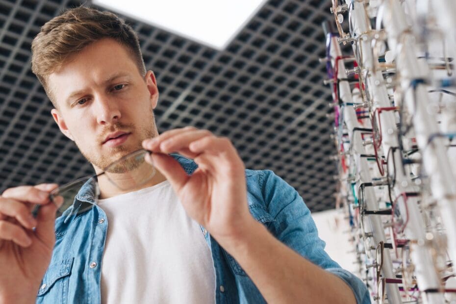 Óptica ou ótica: o termo correto e principais diferenças