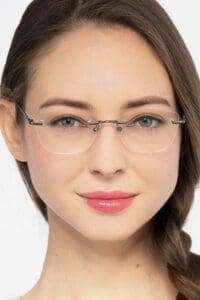 rosto triângulo invertido