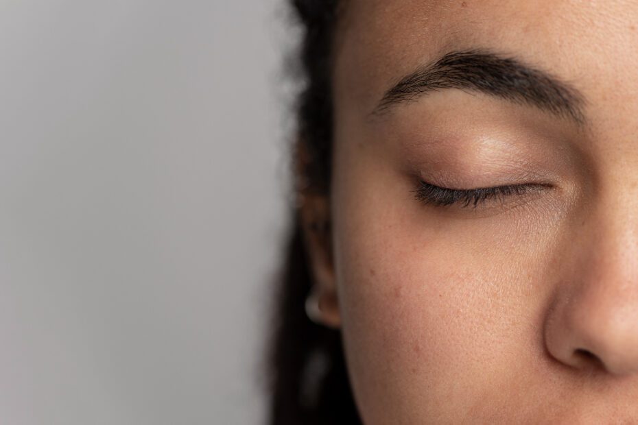 Ectrópio: o que é, causas, sintomas e como tratar